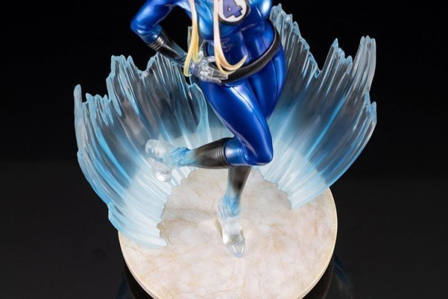 Invisible Woman ULTIMATE 1/6 MARVEL BISHOUJO Figure