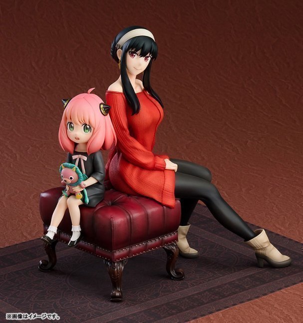 Anya & Yor 1/7 Figure -- Spy x Family