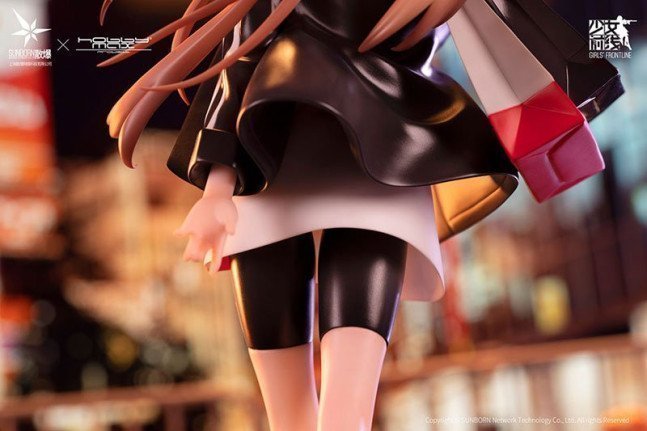UMP9 1/7 Figure Bee's Knees Ver. -- Girls' Frontline