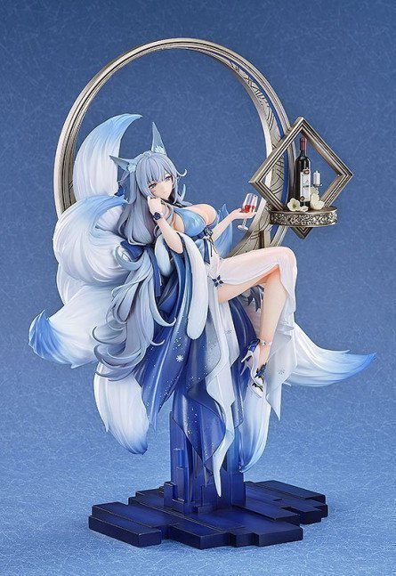Shinano 1/7 Figure Dreams of the Hazy Moon ver. -- Azur Lane